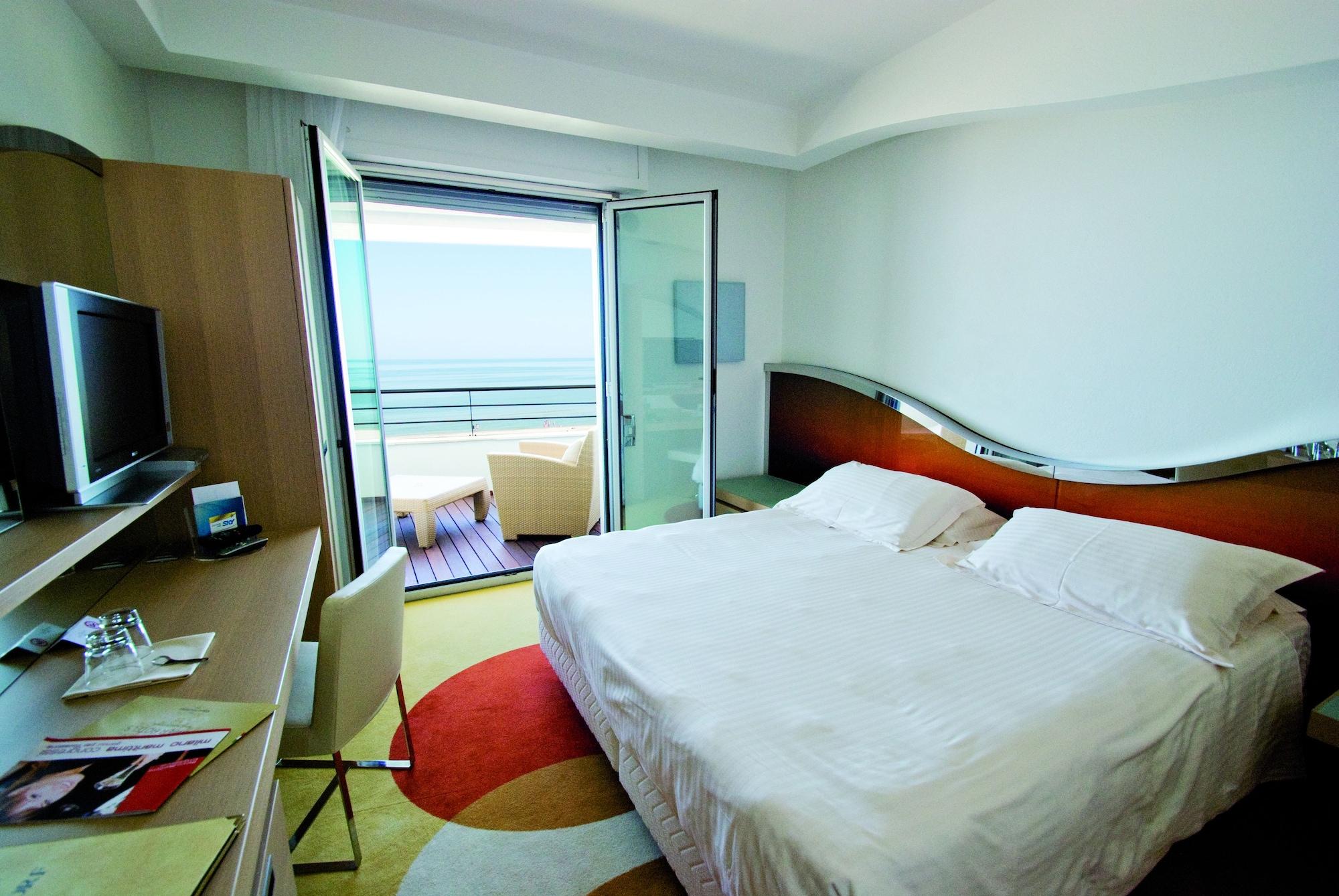 Hotel Waldorf- Premier Resort Milano Marittima Kültér fotó