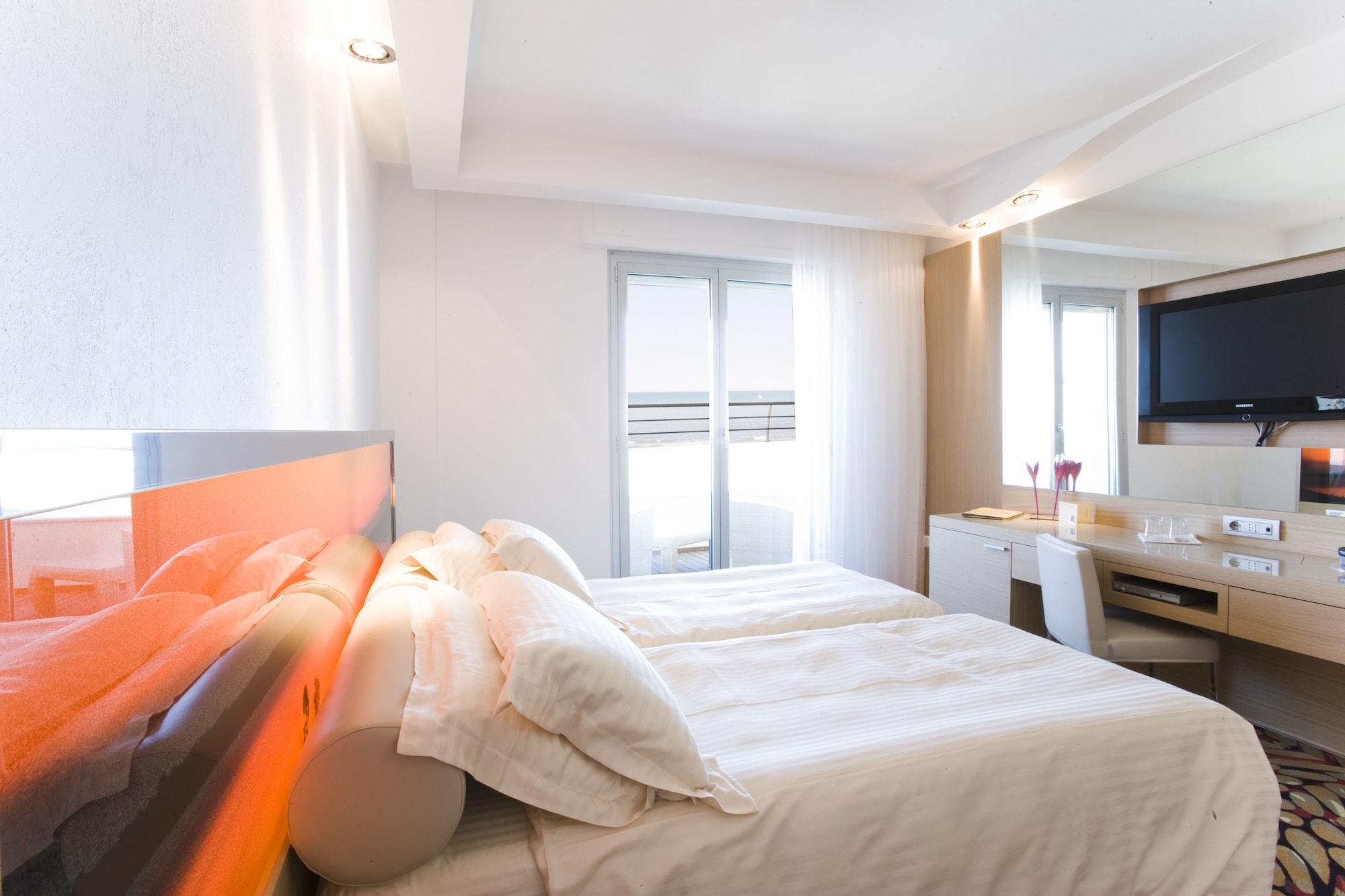 Hotel Waldorf- Premier Resort Milano Marittima Kültér fotó
