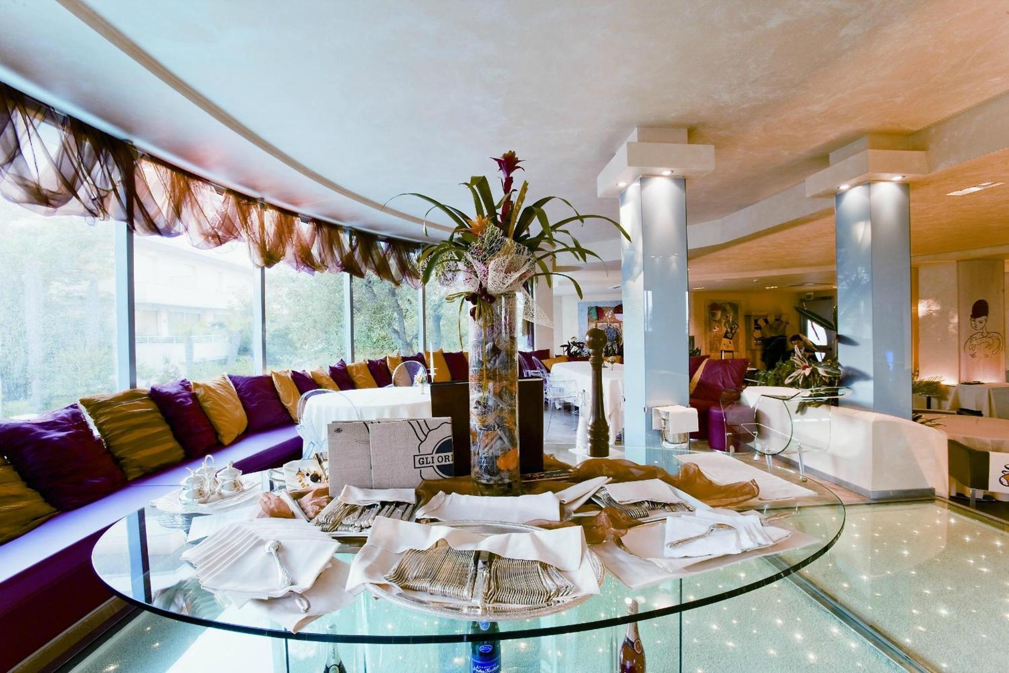 Hotel Waldorf- Premier Resort Milano Marittima Kültér fotó