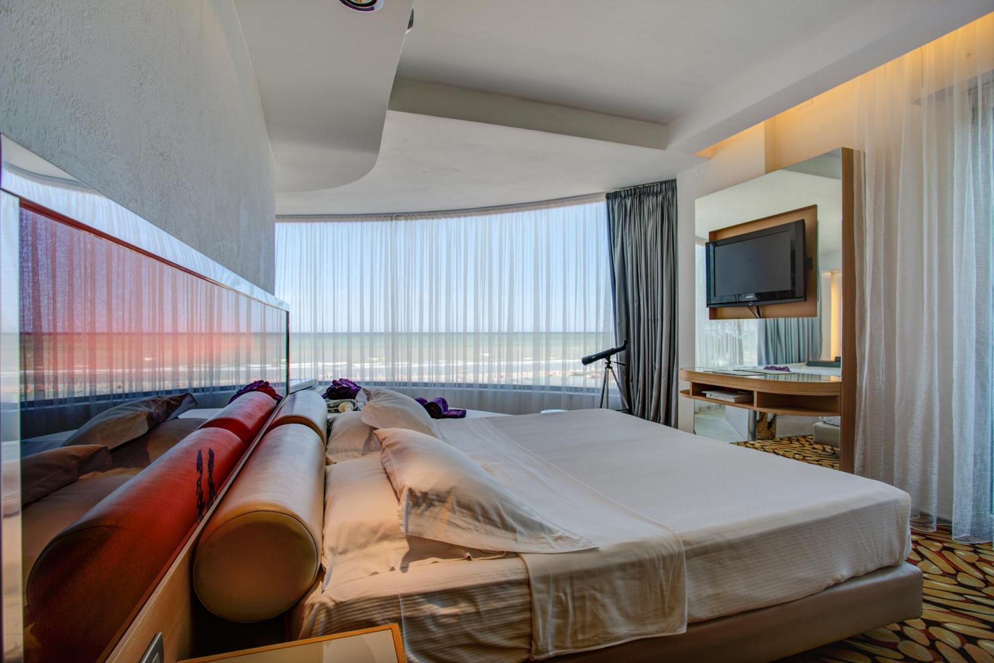 Hotel Waldorf- Premier Resort Milano Marittima Kültér fotó